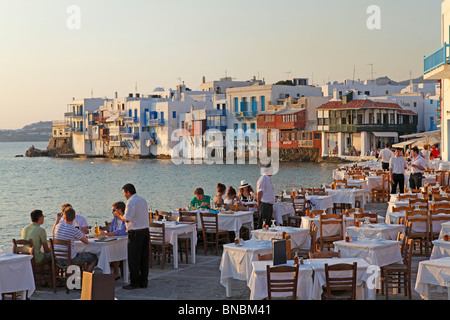 Restaurant, la Petite Venise, la ville de Mykonos, l'île de Mykonos, Cyclades, Mer Égée, Grèce Banque D'Images