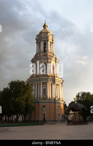 Grand clocher dans Kyiv-Pechersk Lavra (1731-1745) (Kiev, Ukraine) Banque D'Images