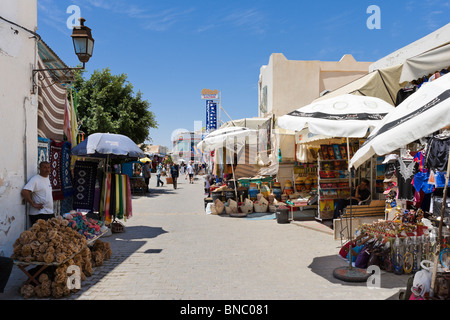 Magasins du centre de Midoun, Djerba, Tunisie Banque D'Images