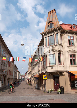 Voir de vieux bâtiments en bois sur les lieux historiques de Haga Haga Nygata street dans le district de Gothenburg Suède Banque D'Images