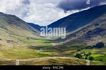 Wrynose Wrynose Pass et bas de Hardknott Pass le Lake District Cumbria England UK Banque D'Images