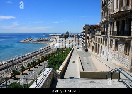 Tarragone est une ville située au sud de la Catalogne, au nord-est de l'Espagne, par la Méditerranée. Banque D'Images