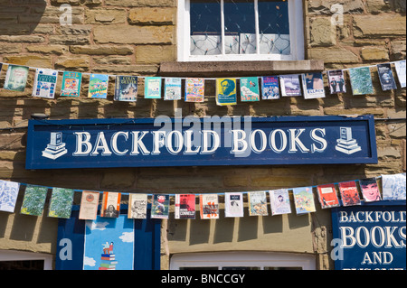 L'extérieur de l'BACKFOLD BOOKS dans booktown de Hay-on-Wye Powys Pays de Galles UK Banque D'Images