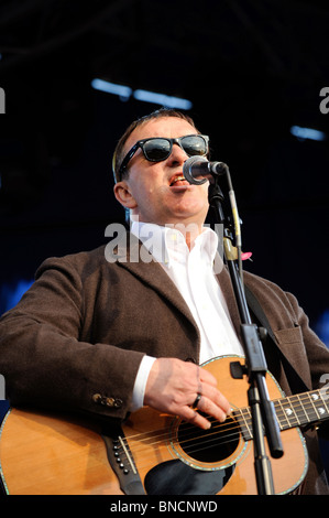 Squeeze/man Chris Difford effectuant à la Vibes à partir de la vigne festival 2009. Photo par Jim Holden. Banque D'Images