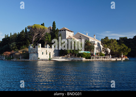 Monastère Saint Mary Veliko jezero Croatie Dalmatie île de Mljet Banque D'Images