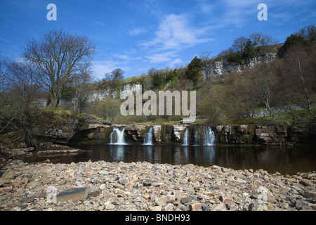 Le Wath Wain, rivière Force Swale, Yorkshire Dales National Park, North Yorkshire, Angleterre. Banque D'Images