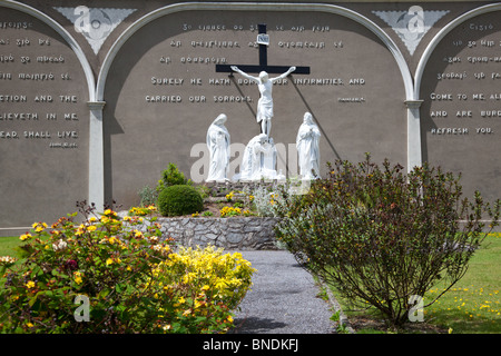 Calvaire à l'extérieur de l'église St Mary, Mallow, comté de Cork, Irlande Banque D'Images