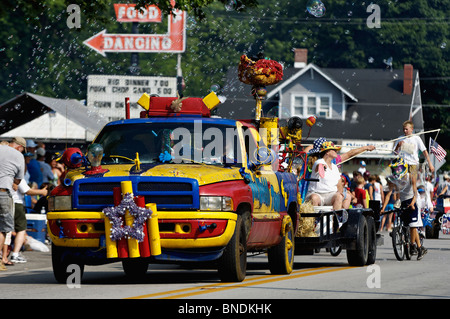 Camion bulle en plus ancienne Indépendance Day Parade en Amérique à New Pekin, Indiana Banque D'Images