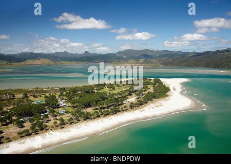 Les Dunes Golf Resort, Misaki, péninsule de Coromandel, North Island, New Zealand - vue aérienne Banque D'Images