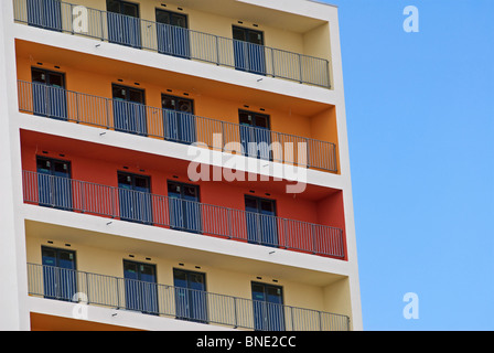 'Le Moulin' a récemment construit (2012) bloc d'appartement sur le front de mer d'Ipswich, Suffolk, UK. Banque D'Images