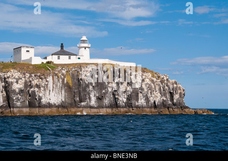 Le phare sur la Northumbrie, Farne Banque D'Images