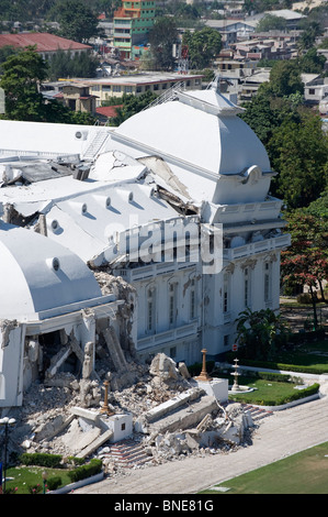 Dommages au palais présidentiel après le tremblement de terre de janvier 2010, Port-au-Prince, Haïti, Caraïbes, Banque D'Images