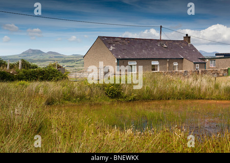 Royaume-uni, Pays de Galles, Gwynedd, péninsule de Lleyn, Mynydd Cilan, stylo y Groes, propriété surplombant, Porth Neigwl Banque D'Images