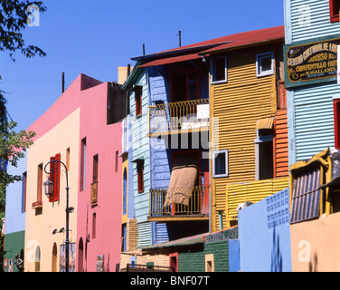 Les bâtiments aux couleurs pastel, la rue Caminito, la Boca, Buenos Aires, Argentine Banque D'Images