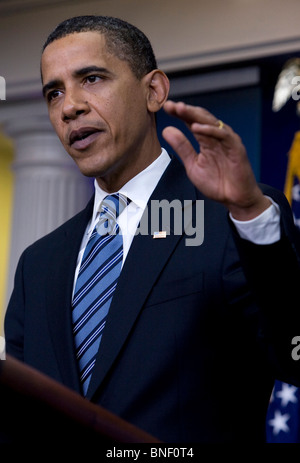 Le président Barack Obama fait une déclaration à la presse dans la salle des conférences de presse de la Maison Blanche Banque D'Images