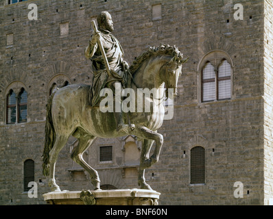 Italie, Florence, Piazza della Signoria, Cosimo de Medici, Sculpture, Bronze Banque D'Images