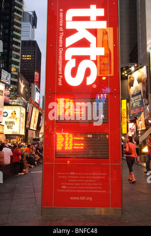 Billetterie TKTS vend Broadway et off-Broadway montre à prix réduits, de Times Square, New York City Banque D'Images