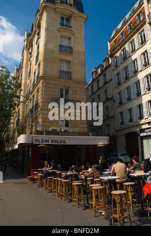 Plein Soleil bar terrasse de café Oberkampf Paris France Europe Banque D'Images
