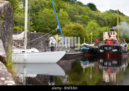 Location entre dans bassin du canal Crinan Banque D'Images