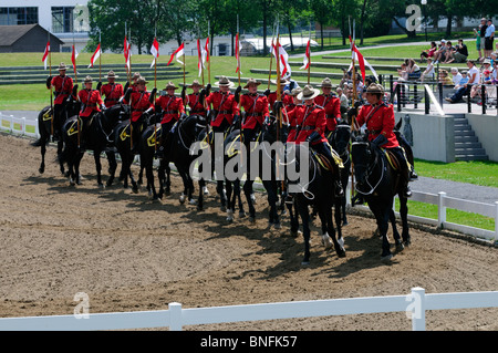 Le Carrousel de la Gendarmerie royale du Canada au cours d'un spectacle à Ottawa, un usage éditorial seulement Banque D'Images