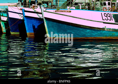 Les navires thoniers à Cape Town Afrique du Sud. Banque D'Images