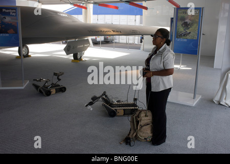 Boeing's démontre SUGV (également connu sous le nom de l'iRobot) démontré à l'entreprise nous chalet Farnborough. Banque D'Images