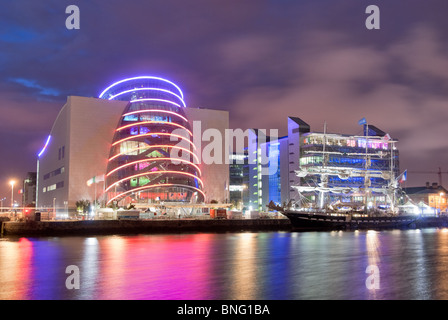 Vue de nuit de la Convention Centre de Dublin, Irlande Banque D'Images