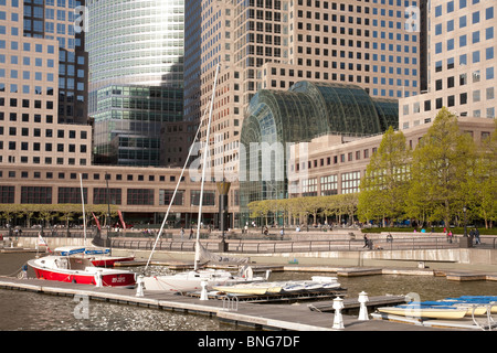 World Financial Center Plaza, North Cove Yacht Harbour sur la rivière Hudson, NYC Banque D'Images