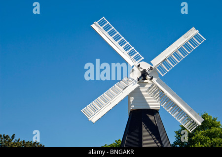 De près de l'horizontale Wimbledon Windmill sur une journée ensoleillée. Banque D'Images