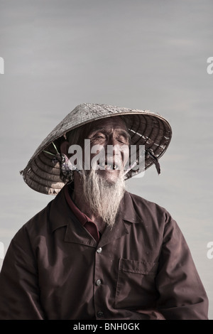 Les pêcheurs de la mer vietnamiens/la femme à Hoi An, Delta du Mékong, Vietnam Banque D'Images