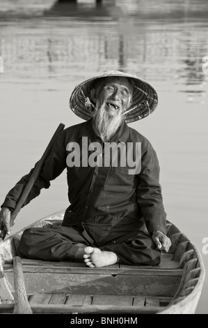 Les pêcheurs de la mer vietnamiens/la femme à Hoi An, Delta du Mékong, Vietnam Banque D'Images