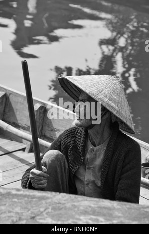 Les pêcheurs de la mer vietnamiens/la femme à Hoi An, Delta du Mékong, Vietnam Banque D'Images