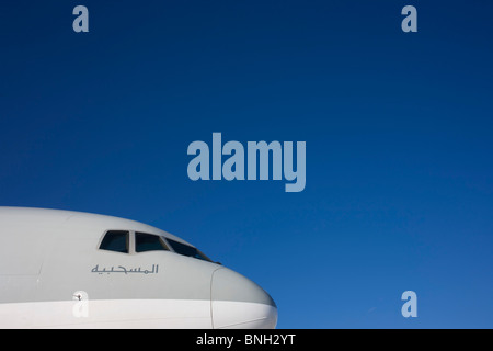 Un Boeing 777ER (Extended Range) Avion de ligne appartenant à la compagnie aérienne Qatar Airways, qui est basé dans l'État du Golfe. Banque D'Images