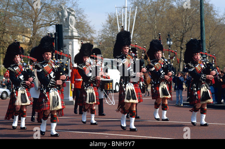 Scots Guards The Mall Londres, Royaume-Uni Banque D'Images