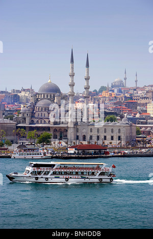 Juin 2008 La Turquie Istanbul city Yeni Mosque mer Bateau Banque D'Images