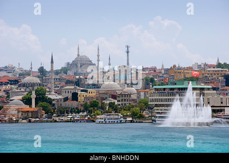 Juin 2008 La Turquie Istanbul city bateaux navires mer fontaine Banque D'Images