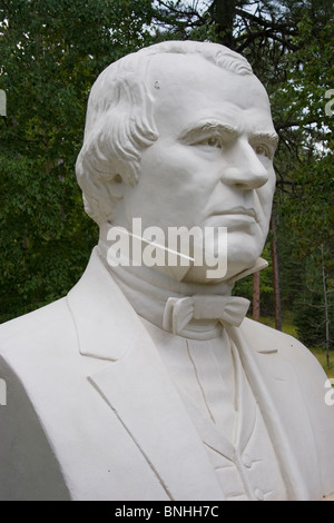 Andrew Johnson buste par le sculpteur David Adickes à Présidents Park dans le plomb le Dakota du Sud Banque D'Images