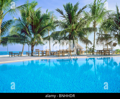 Océan Indien Maldives Atoll d'Ari sud terrasse piscine Hilton Rangali Island resort Asie Rangali resort tourisme Banque D'Images