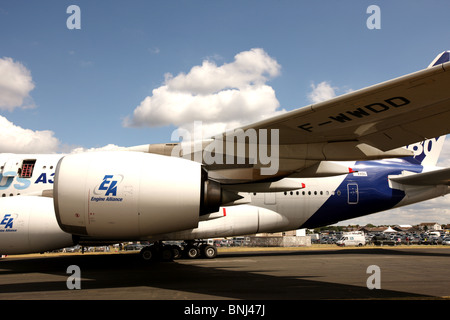 L'Airbus géant A380 est confronté à une retraite anticipée accélérée par le verrouillage mondial du Coronavirus et les interdictions de voyager internationales Banque D'Images