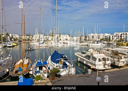 Afrique Tunisie Afrique du Nord arabe arabe ville Sousse Port El Kantaui ville tourisme harbour port bateaux Banque D'Images