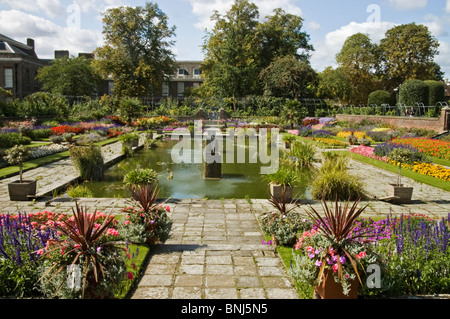 Le jardin en contrebas, Kensington Palace, Kensington Gardens, Londres. Banque D'Images