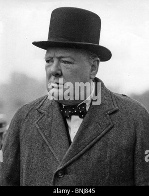 SIR WINSTON CHURCHILL en 1945. Gale Lewis Photo Banque D'Images