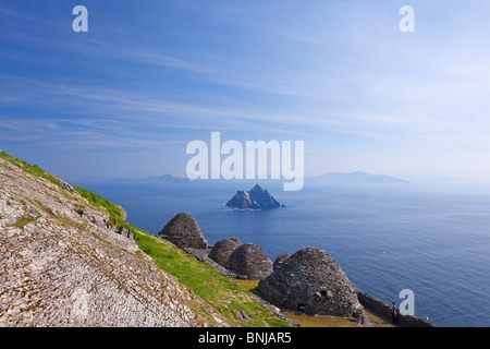 Cabanes en pierre ruche monastique monastère celtique Skellig Michael à peu à Comté de Kerry Irlande Skellig Co. Banque D'Images