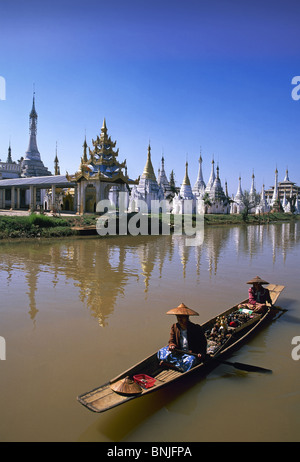 Myanmar Birmanie Octobre 2006 Lac Inle bâtiments culture Phaung Daw Paya temple bateau Banque D'Images