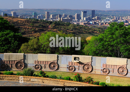 Voortrekker Monument ville Pretoria Afrique du Sud Gauteng Boer historique construction mur wagons wagons Banque D'Images