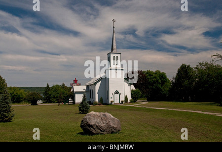 Une vue de l'église anglicane St. Paul à Manitowaning Banque D'Images