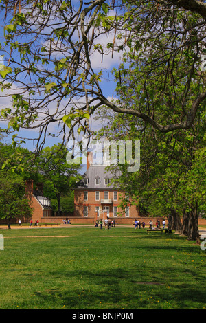 Le palais du gouverneur dans la zone historique de la ville coloniale de Williamsburg, Virginie, USA Banque D'Images