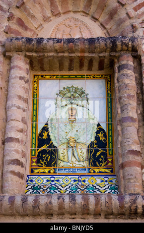 IMAGE RELIGIEUSE TUILES SUR L'église d'ALAMEDA ESPAGNE ANDALOUSIE Banque D'Images