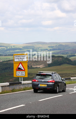 L'A57 Snake Pass, Derbyshire, Angleterre, Royaume-Uni Banque D'Images
