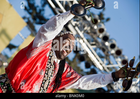 Musicien Gnaoua à 'Festival' Gnaoua à Essaouira, Maroc Banque D'Images